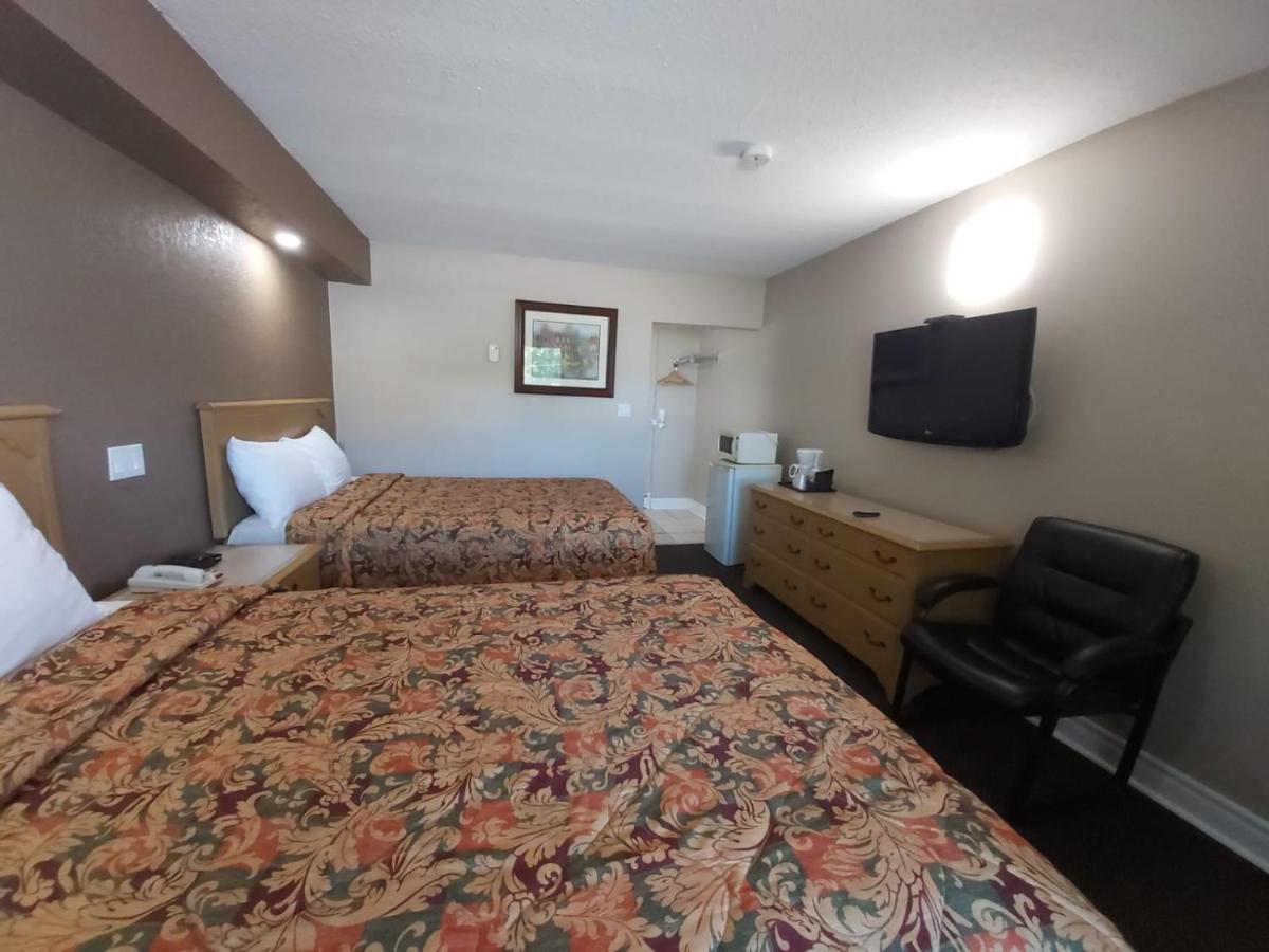 Arnprior Motor Inn מראה חיצוני תמונה