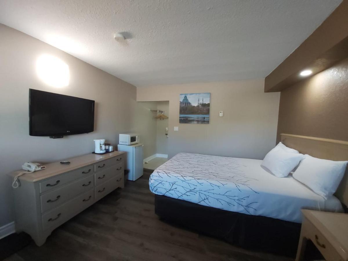 Arnprior Motor Inn מראה חיצוני תמונה