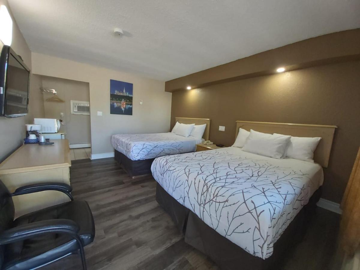 Arnprior Motor Inn מראה חיצוני תמונה