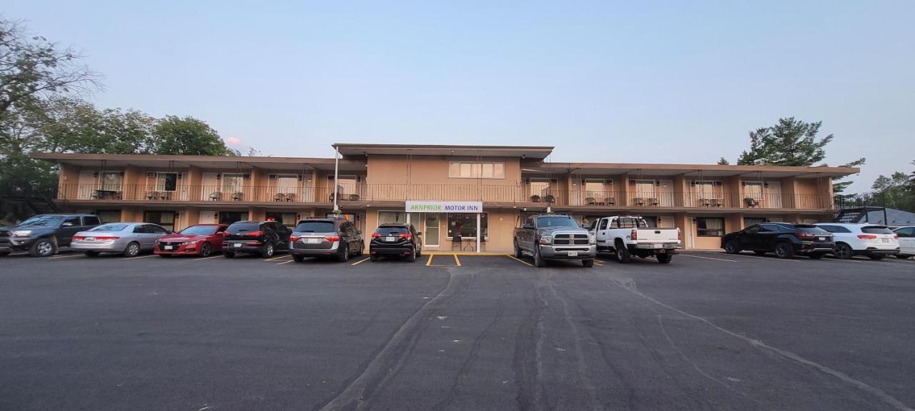 Arnprior Motor Inn מראה חיצוני תמונה