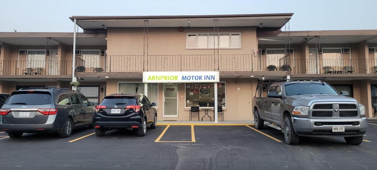 Arnprior Motor Inn מראה חיצוני תמונה