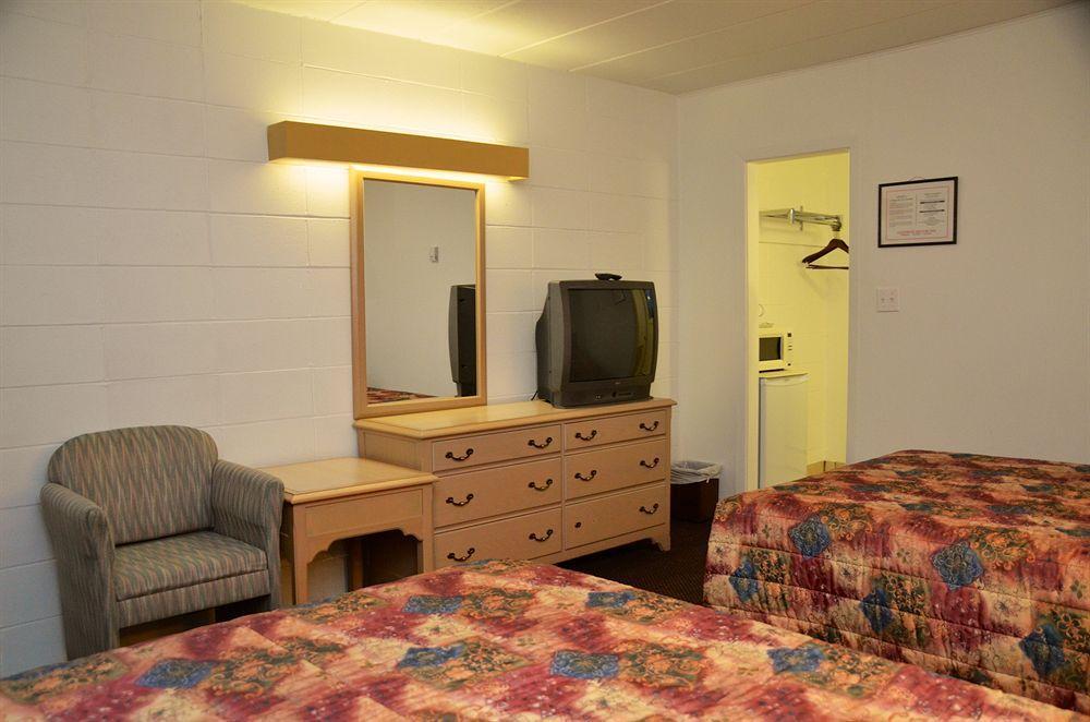 Arnprior Motor Inn מראה חיצוני תמונה