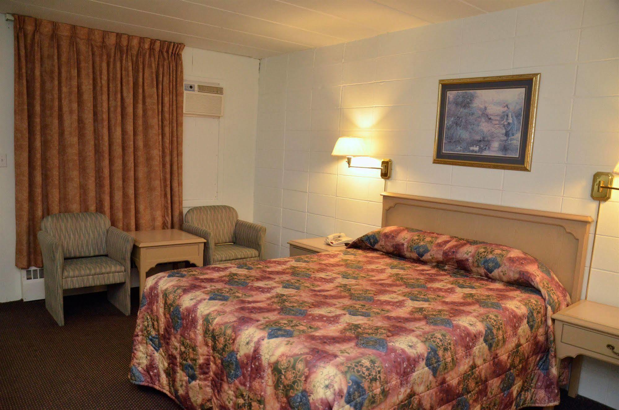 Arnprior Motor Inn מראה חיצוני תמונה